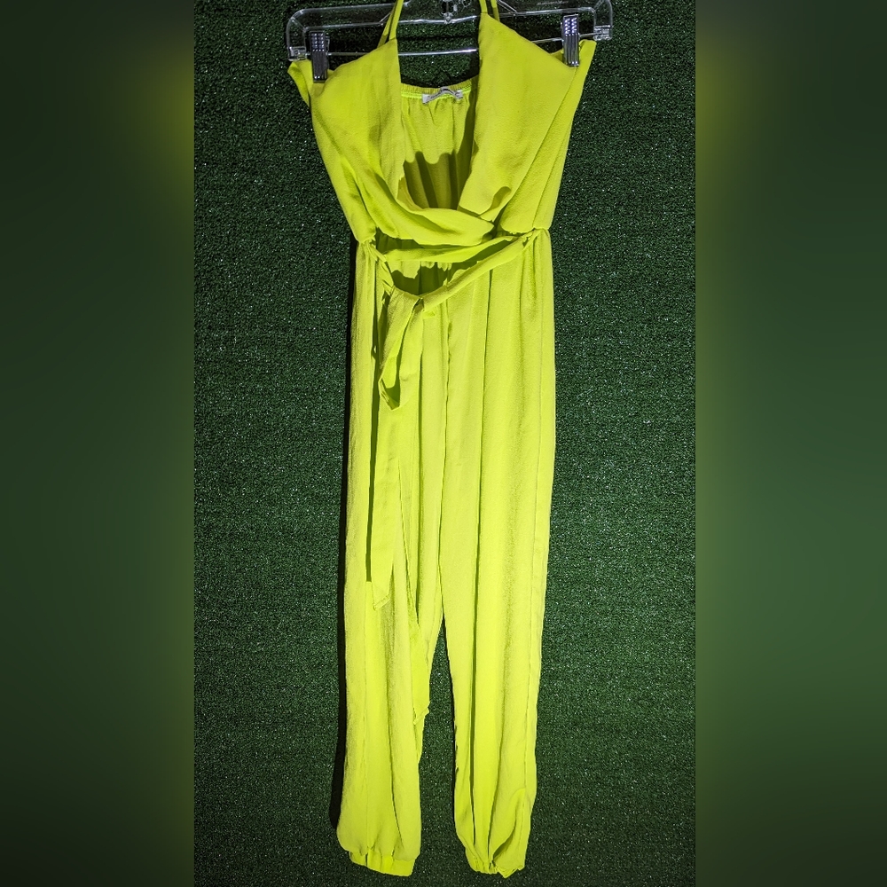 Fashion nova neon green jumpsuit tie shoulders with belt size small